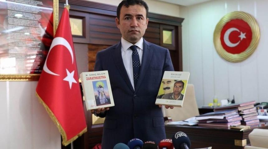 Kayapınar Belediyesine Bağlı K&uuml;t&uuml;phane Ve Bilgi Evlerinde &Ouml;rg&uuml;tsel Dok&uuml;man Ele Ge&ccedil;irildi