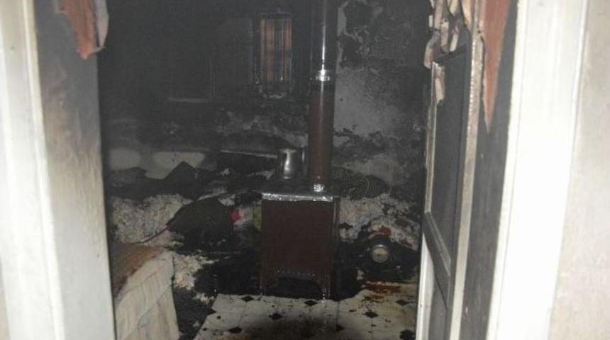 Yaşlı Kadını Bayılmadan &Ouml;nceki Son &Ccedil;ığlığı Kurtardı