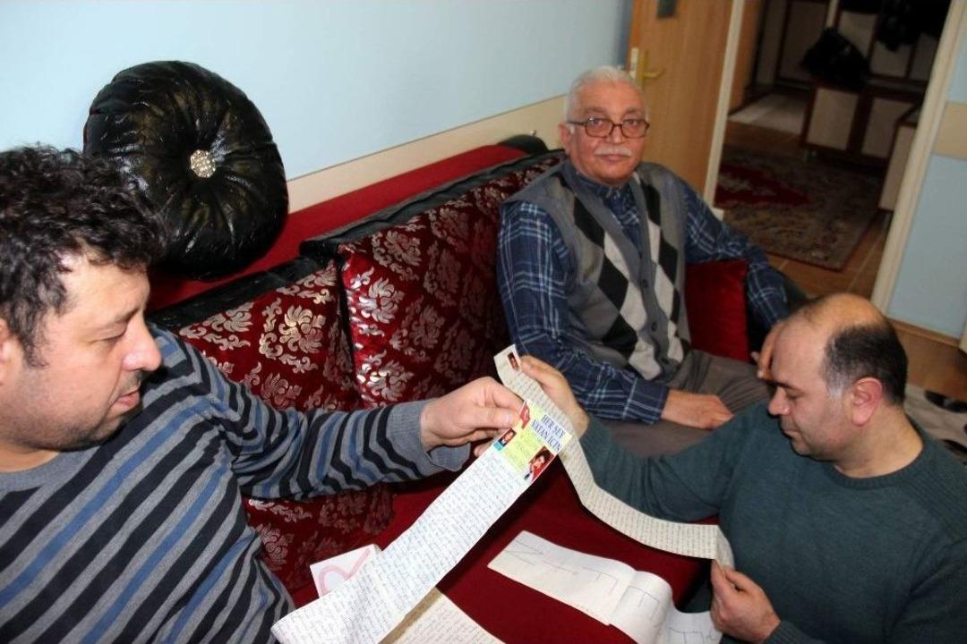 Askerdeki Oğullarına 5&rsquo;er Metrelik Mektup Yazdı