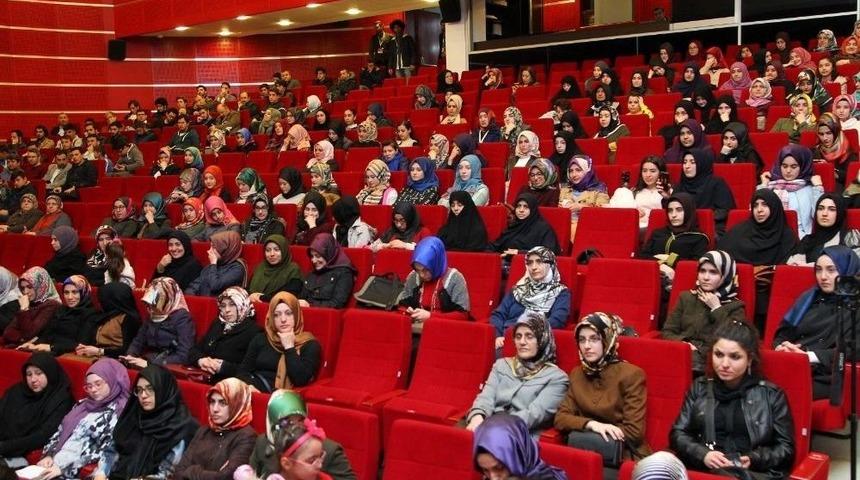 Yazar Adem &Ouml;zkese, Gebzeliler İle Bir Araya Geldi