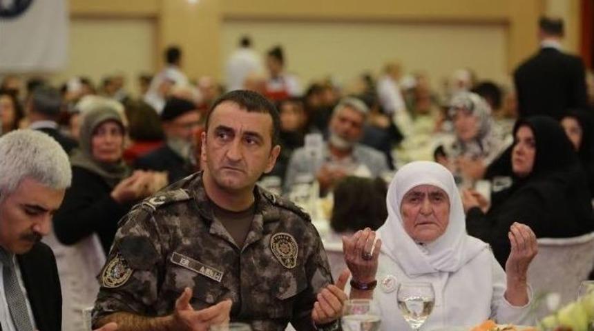 15 Temmuz Şehitlerinin Yakınları Ankara&rsquo;da Buluştu