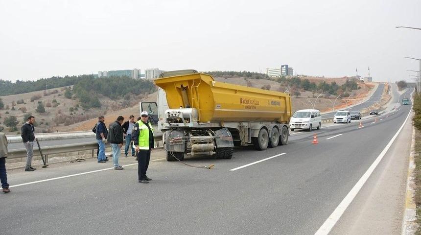 Uşak&rsquo;ta Facianın Eşiğinden D&ouml;n&uuml;ld&uuml;