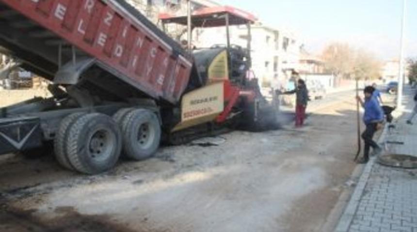 Asfalt Kaplama &Ccedil;alışmaları Devam Ediyor