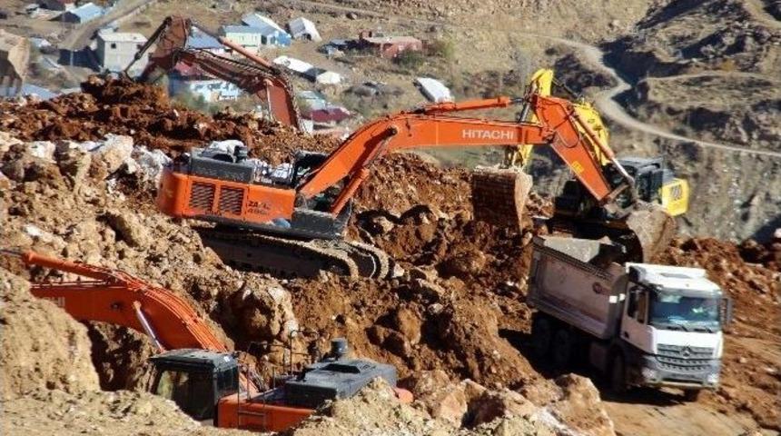 (&ouml;zel Haber) 6 &Ccedil;ocuk Babası Madenci G&ouml;&ccedil;&uuml;k Altında Kaldı