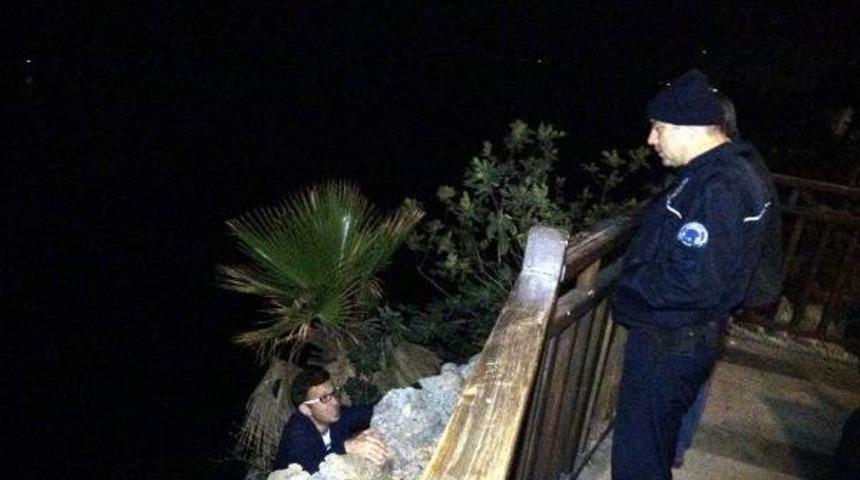 İşsiz Baba "kızıma &Ccedil;ikolata Alamadım" Diye Intihara Kalkıştı