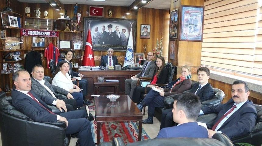 Ab Konsoloslarından Gmis&rsquo;e Ziyaret