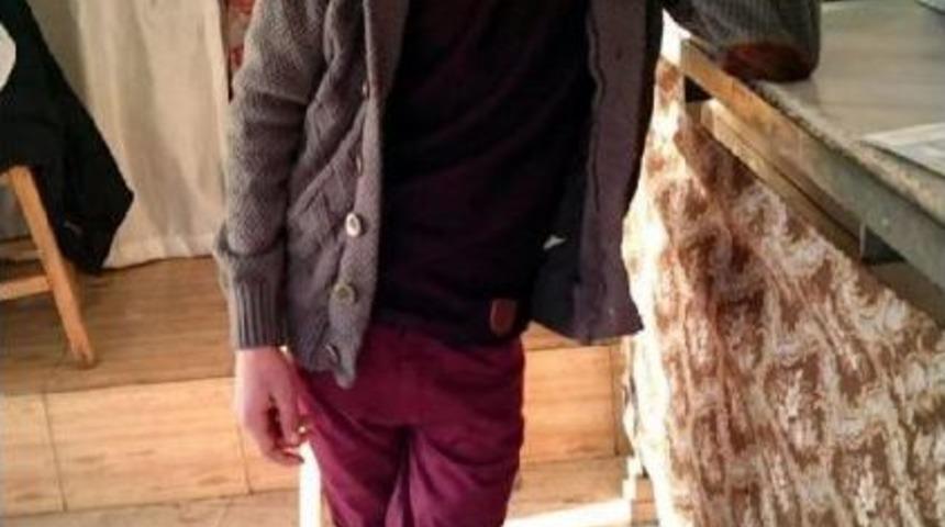 Evlerinin Damında Intihar Etti