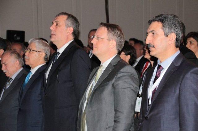 Atık Yönetimi Sempozyumu Antalya’da Başladı