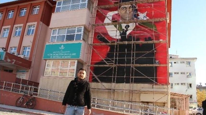 Kahraman Şehit Astsubay &Ouml;mer Halisdemir&rsquo;in Dev Resmi 3 Katlı Binaya &Ccedil;izildi