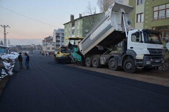 Palandöken Belediyesi 2016 Yılı İçerisinde 50 Bin Ton Asfalt Serdi