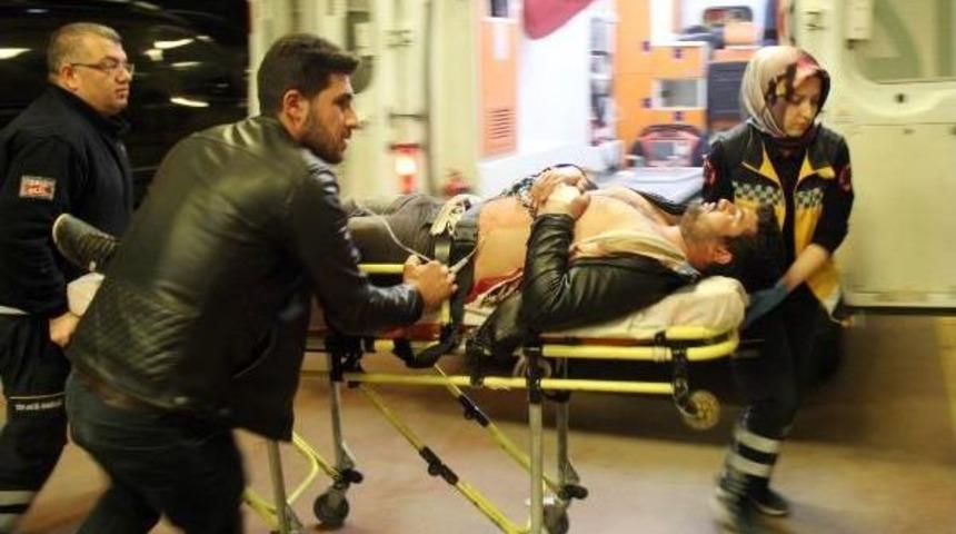 Yolda Y&uuml;r&uuml;rken Bı&ccedil;aklandı