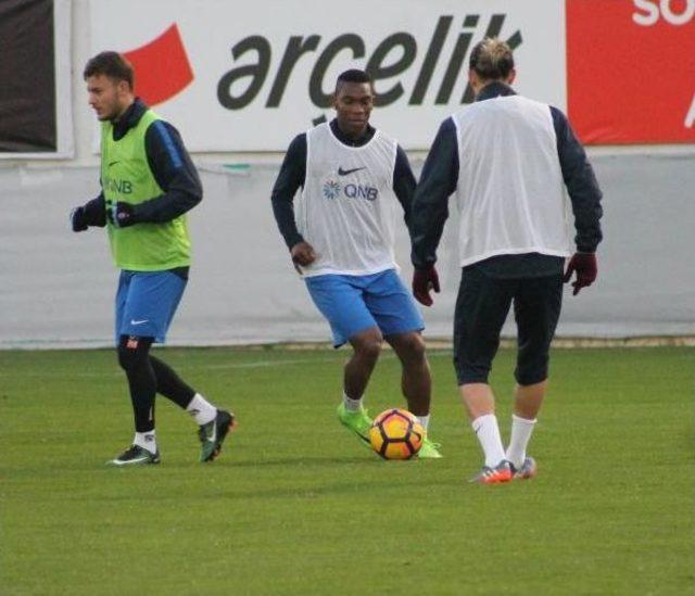 Trabzonspor&rsquo;Da Neşeli Antrenman 3
