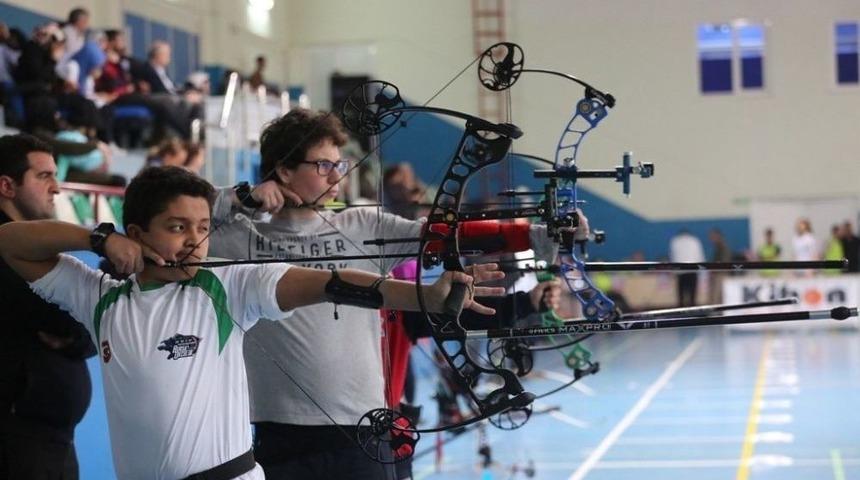 Ok&ccedil;ular G&uuml;rsu&rsquo;da Yarıştı