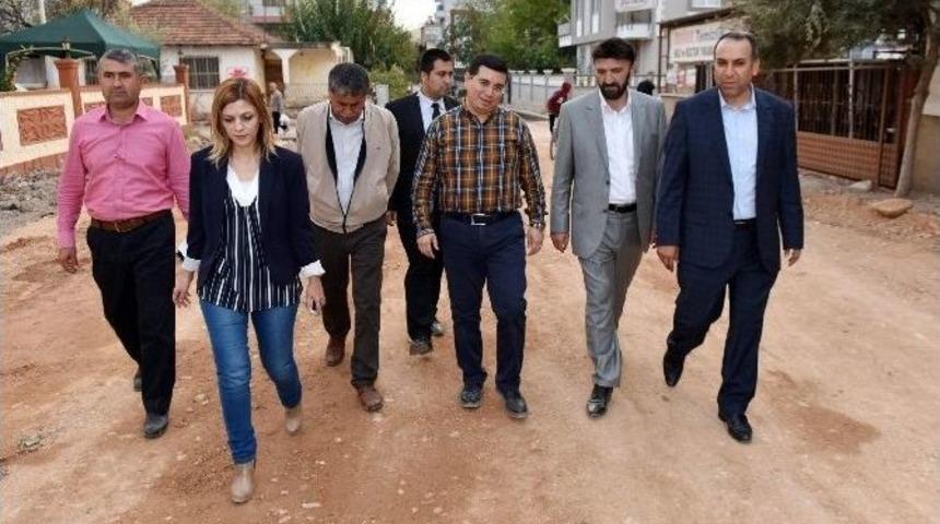 Başkan T&uuml;t&uuml;nc&uuml;, Karşıyaka Mahallesi&rsquo;ndeki &Ccedil;alışmaları İnceledi