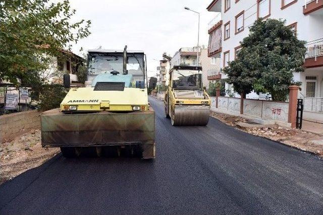 Başkan Tütüncü, Karşıyaka Mahallesi’ndeki Çalışmaları İnceledi