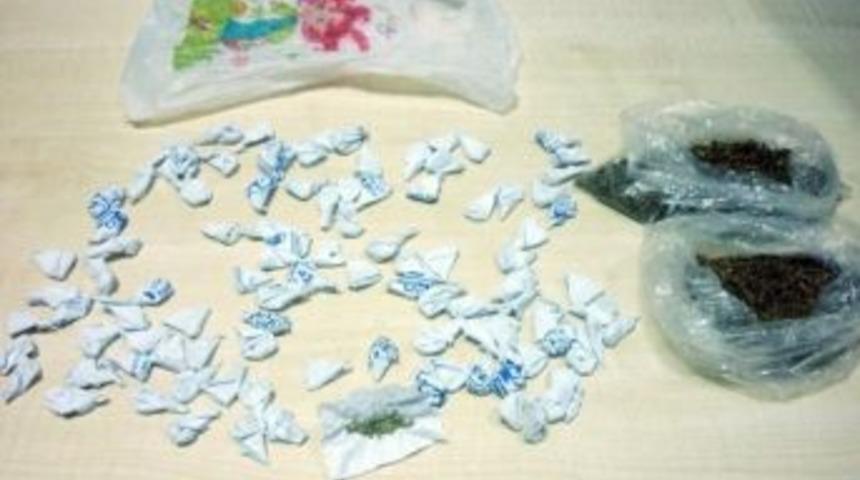 İzmir&rsquo;de &rsquo;torbacılara&rsquo; Operasyon: 20 G&ouml;zaltı