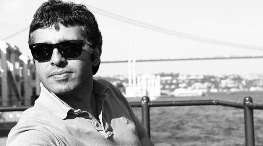 G&uuml;m&uuml;şhane Vali Yardımcısı Şenol Turan&rsquo;ın Kitap Tutkusu