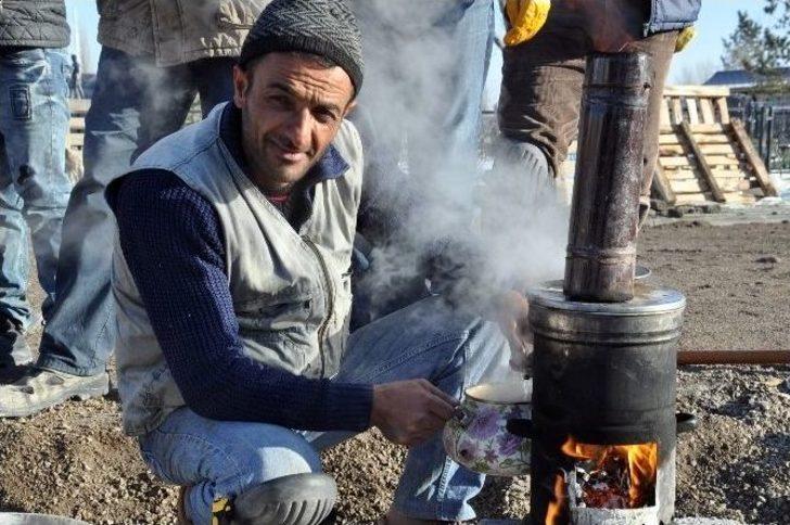 Sibirya Soğuklarının Etkisini Gösterdiği Kars Buz Kesti G3