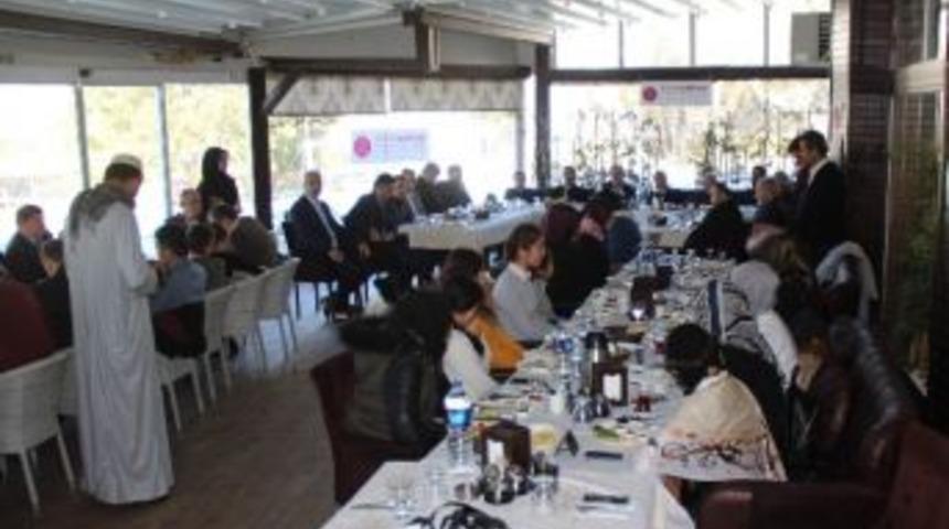 Yabancı &Ouml;ğrencilerle Kaynaşma Toplantısı Yapıldı