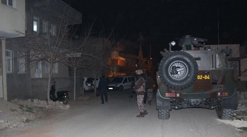 Ter&ouml;rden Aranan Şahıs Yakalandı