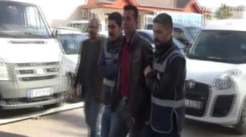 &Ccedil;orbayı Beğenmeyince Garsonun G&ouml;z&uuml;n&uuml; K&ouml;r Etti, 2 Ay Sonra Yakalandı