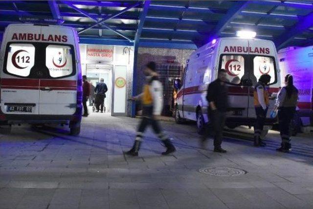 Konya'da Iki Gurup Arasında Bıçaklı Kavga: 1 Ölü 1'i Polis 4 Yaralı