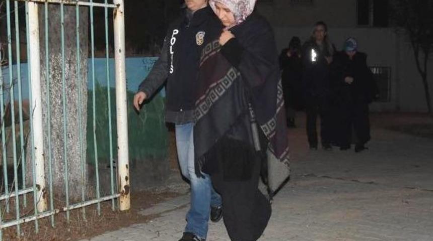 K&uuml;tahya Merkezli Fet&ouml; Operasyonunda 11 Kadın G&ouml;zaltında