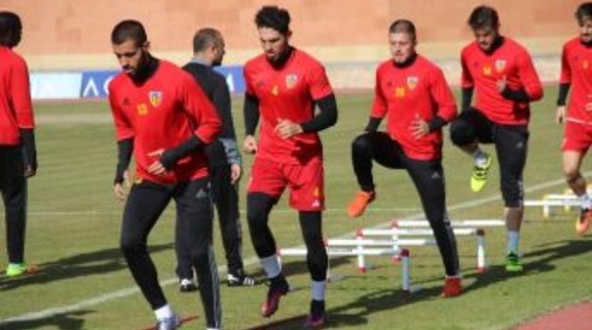 Kayserispor&rsquo;da Tam 6 Futbolcu Sarı Kart Sınırında