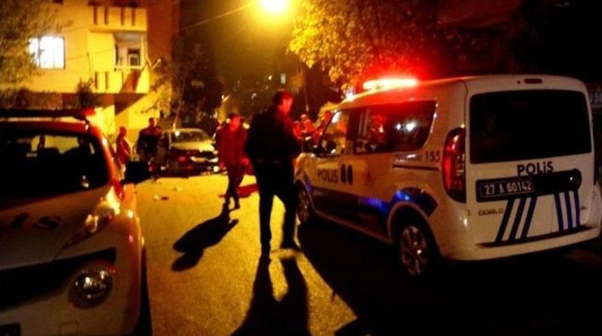 Dur İhtarına Uymayan Ara&ccedil;tan Silah Ve Uyuşturucu &Ccedil;ıktı