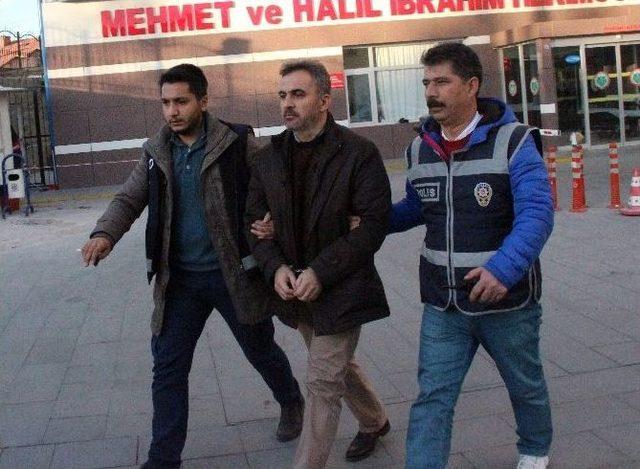 Akademisyenlere Fetö Operasyonu 23 Gözaltı Kararı