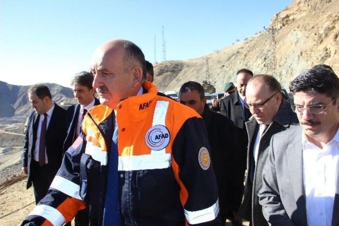 Bakan M&uuml;ezzinoğlu Siirt&rsquo;te