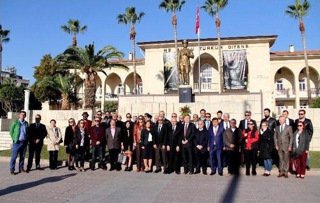 Mersin’de Dişhekimliği Günü Ve Toplum Ağış Diş Sağlığı Haftası Kutlamaları