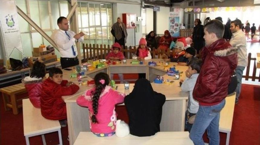 Suriyeli &Ccedil;ocuklar, Bilim Merkezi&rsquo;nde At&ouml;lye &Ccedil;alışmalarına Katıldı