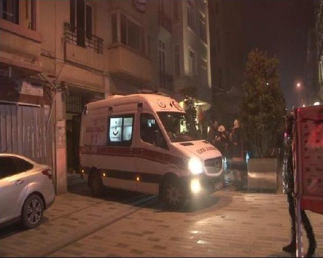 Beyoğlun'da Apartman Boşluğuna Düşen Kişi Öldü