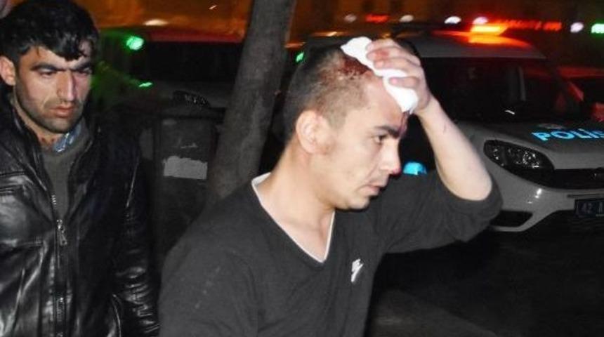 Suriyeliler, Afganlılar'ın Evine Bı&ccedil;ak Ve Tornavidalarla Saldırdı: 1'i Ağır 10 Yaralı