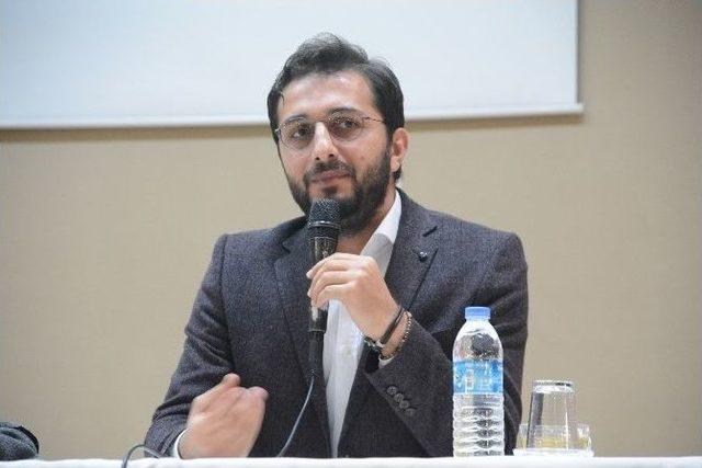 Hikmet Anıl &Ouml;ztekin S&ouml;yleşi Ve İmza G&uuml;n&uuml; 1