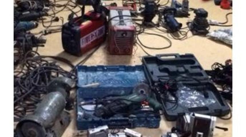 Hırsızlardan Aldıklarını Başkalarına Satarken Yakalandılar