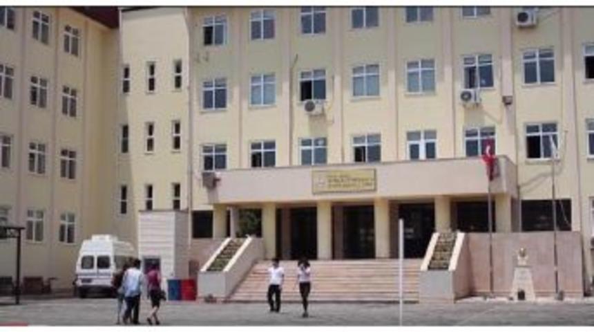 Milli Eğitim Bakanlığı, 80 Ilde Suriyeli Amina'yı Arıyor