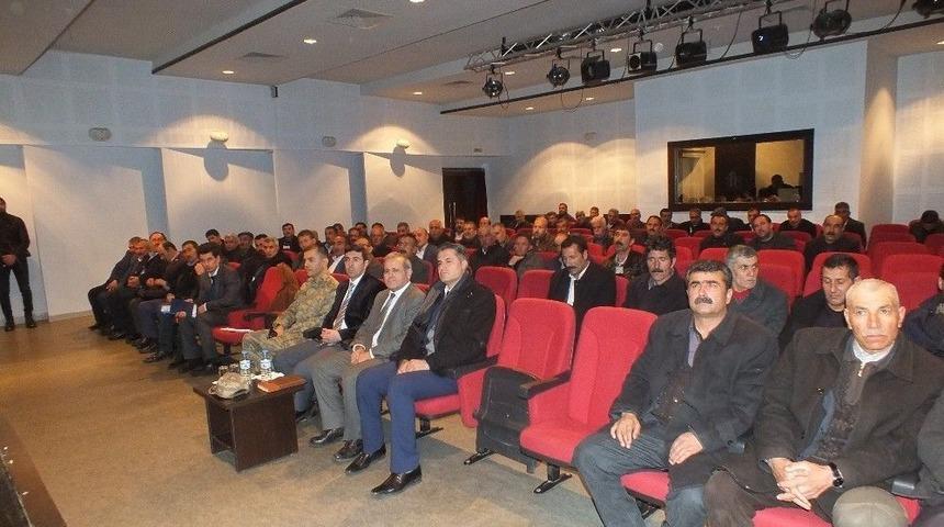 Kaymakam Kırlı, K&ouml;y Muhtarlarıyla Değerlendirme Toplantısı Yaptı