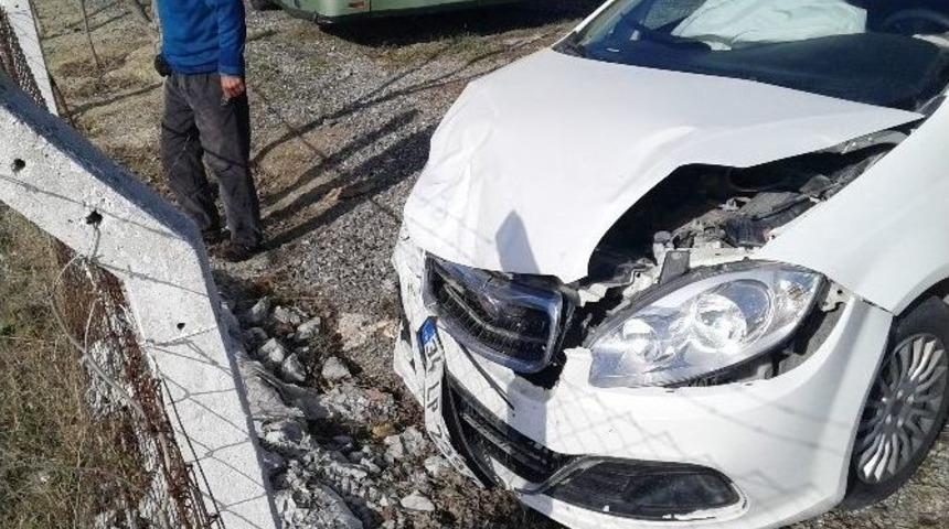 Tekirdağ&rsquo;da İş&ccedil;i Servisi İle Otomobil &Ccedil;arpıştı: 5 Yaralı