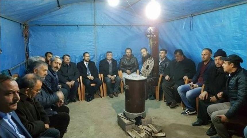 Başkan Akdoğan&rsquo;dan Şehit Ailesine Taziye Ziyareti