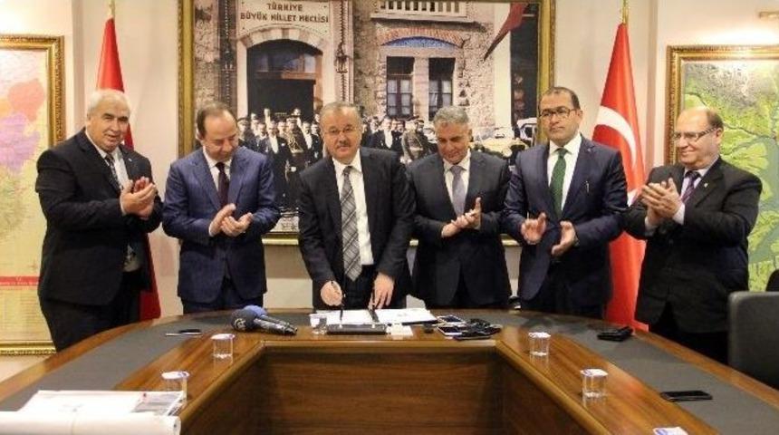 T&uuml;rkiye&rsquo;de Bir İlk: &lsquo;şof&ouml;re Trafik Adabı&rsquo; Dersi