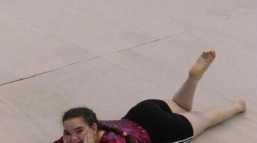 Annesinin &Ccedil;abasıyla Hayata Tutunup, Jimnastikte Başarıya Doymadı