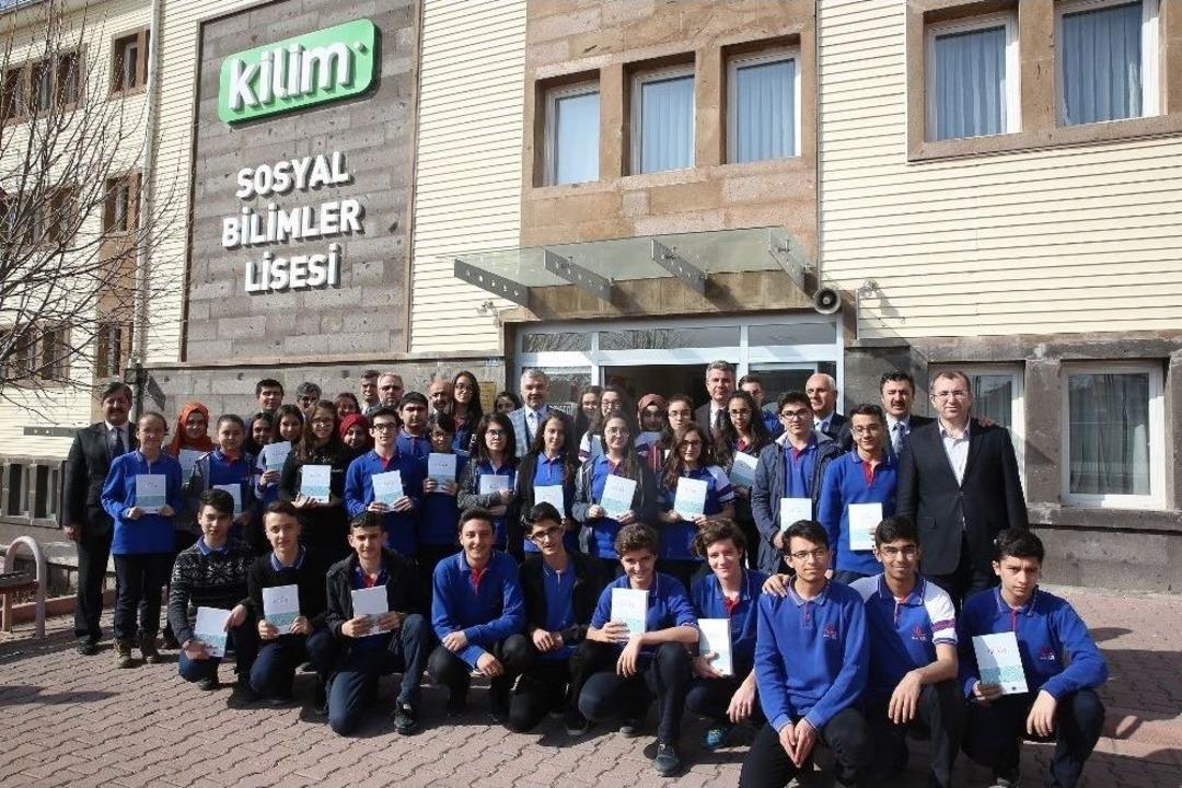 B&uuml;y&uuml;kşehir Belediyesi 63 Bin Kitap Dağıttı