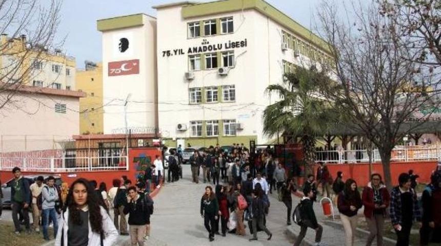 Kantincinin Yeğeni, Dışarıya Yemek Sipariş Eden 4 &Ouml;ğrenciyi Bı&ccedil;akladı