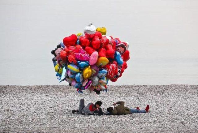 Uçan Balon Altında 'şekerleme Yaptı'