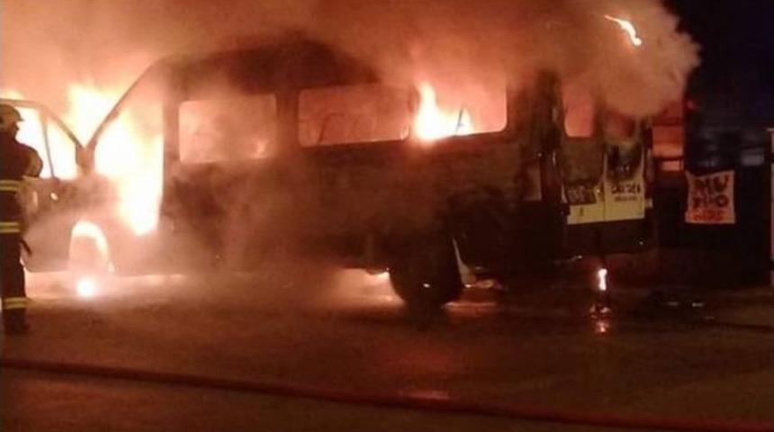 Okul Servisi Alev Alev Yandı