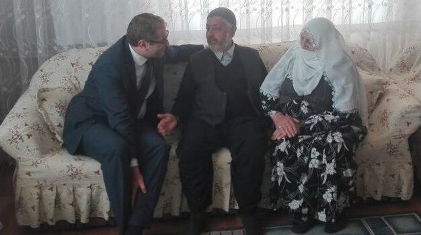 Kaymakamdan 15 &Ccedil;ocuklu, 37 Torunlu &Ccedil;ifte Ziyaret