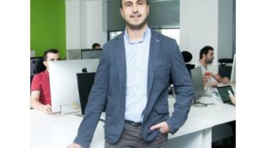 Kadınlar Erken, Erkekler Son Dakikada U&ccedil;ak Bileti Alıyor