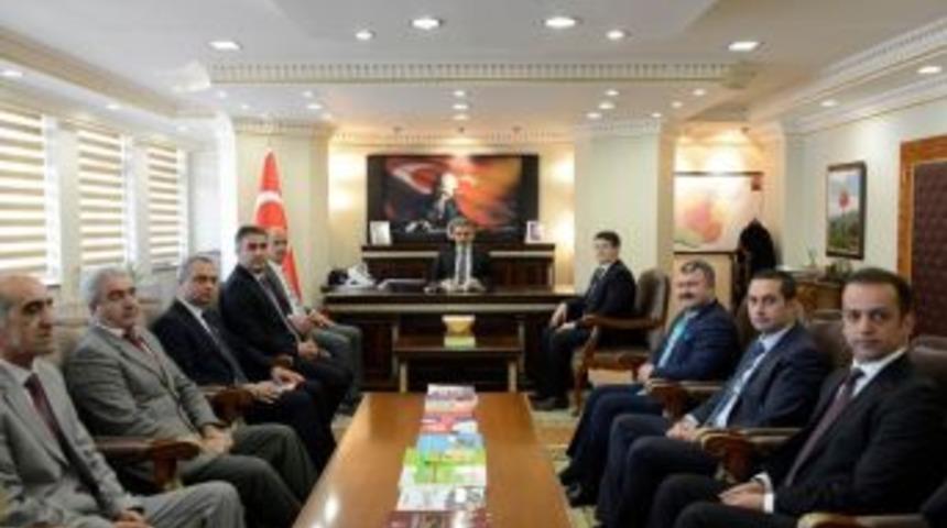 Tunceli Valisine Vergi Haftası Ziyareti